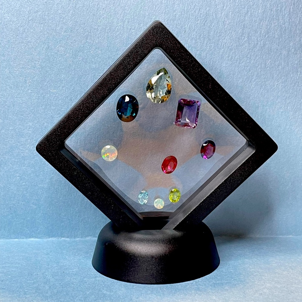 Gem Reveal Display Case
